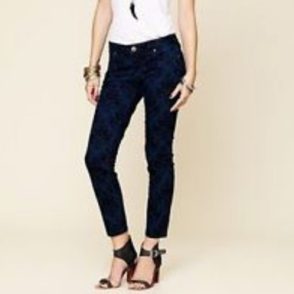 Free people jean w/ velvet jacquard design skinny